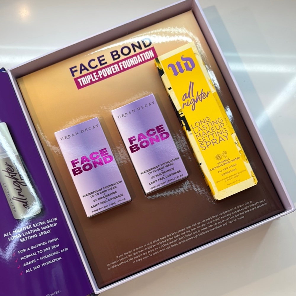 Urban Decay Face Bond Foundation Set - Purple